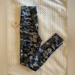 Emily Hsu Designs Blue and Black Patterned Leggings [Small]